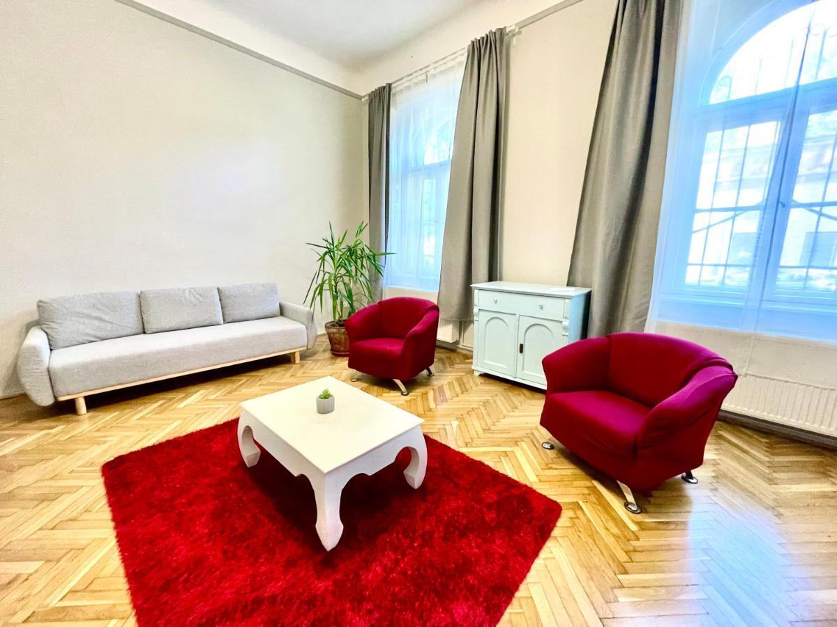 Fullmoon Apartments 2 Сегед Экстерьер фото